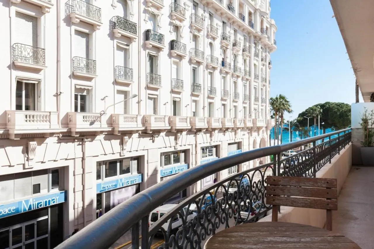2-Br Apartment In City Center Cannes Francia