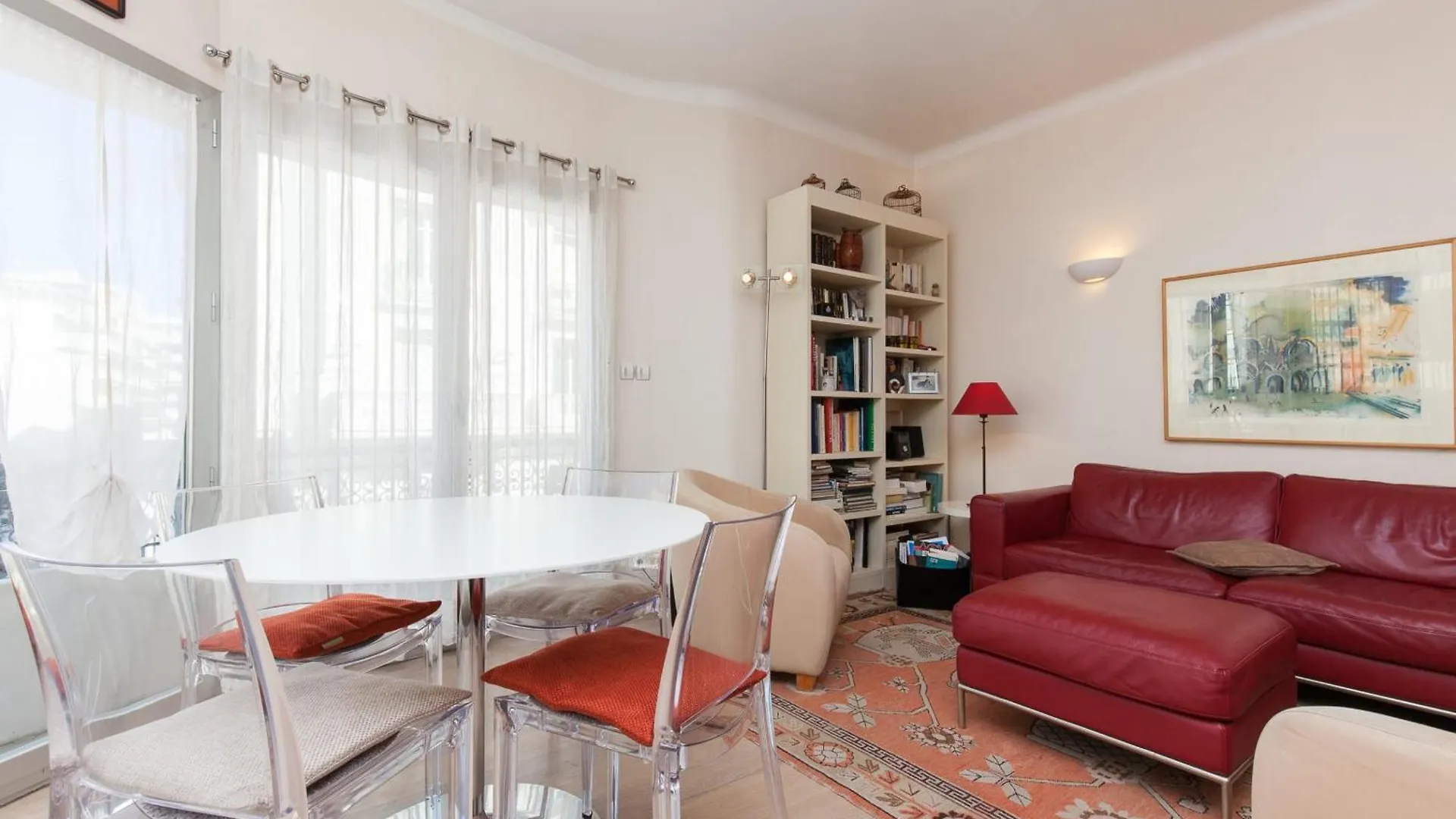 2-Br Apartment In City Center Cannes