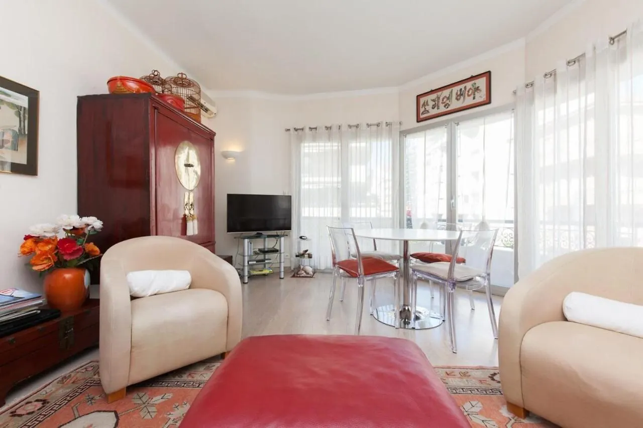 2-Br Apartment In City Center Κάννες